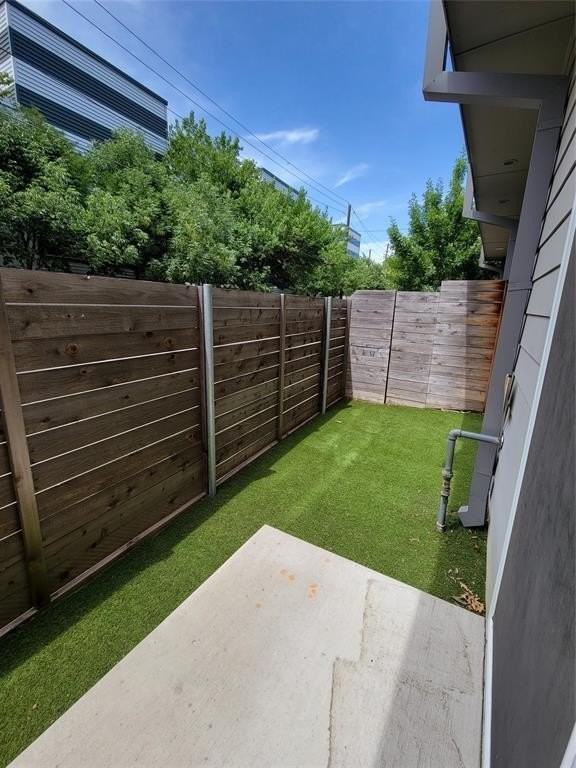 1225 Hyde Ct - Photo 5 of 28