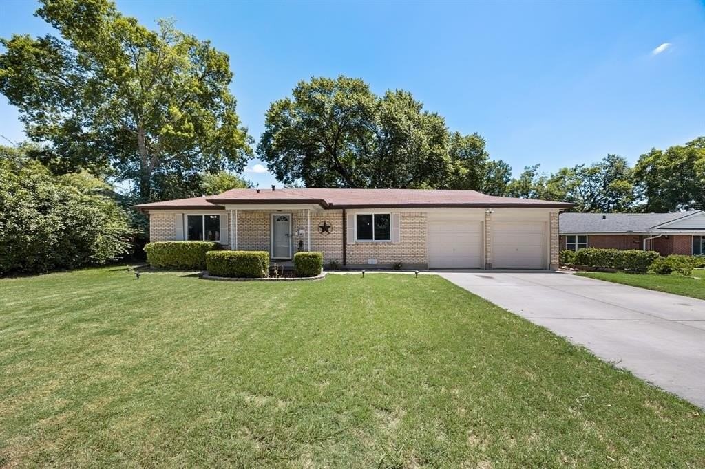 404 E Alexander Ln - Photo 2 of 24