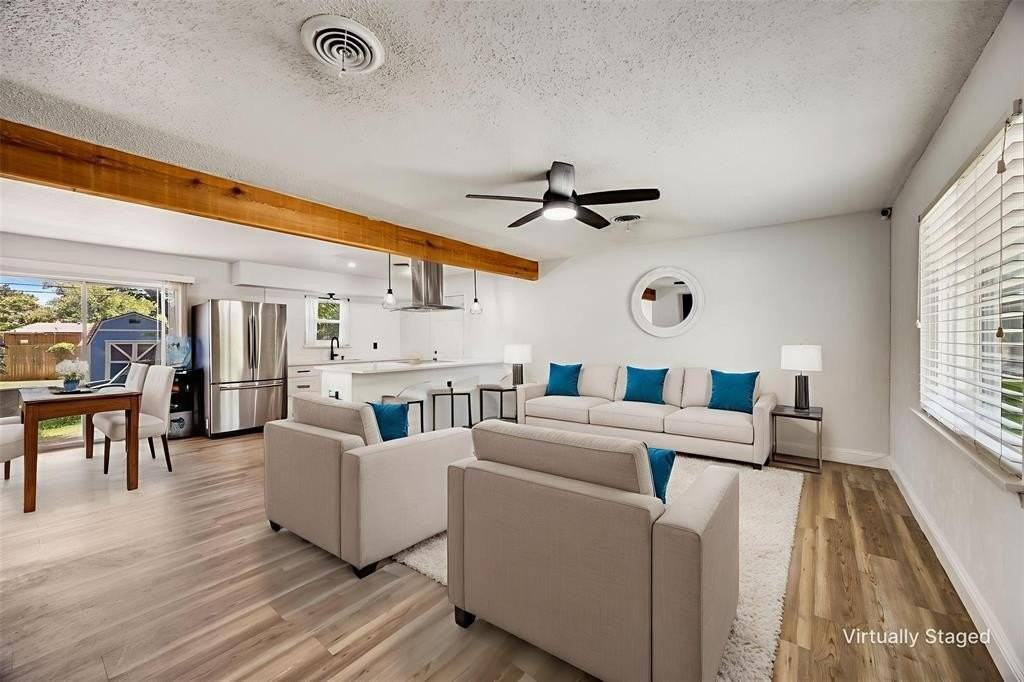 404 E Alexander Ln - Photo 5 of 24