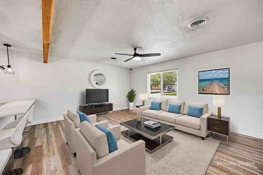 404 E Alexander Ln - Photo 7 of 24