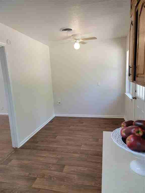 2223 Anderson St - Photo 4 of 9