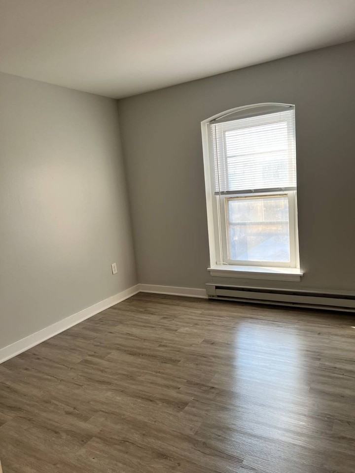 13 N College St #21 - Photo 5 of 13