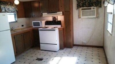 3003 Dennis Ct Ne - Photo 5 of 6