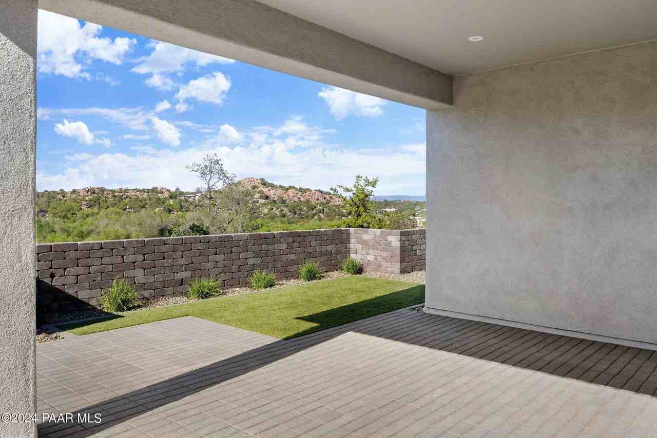 1328 Rockwood Dr - Photo 5 of 42