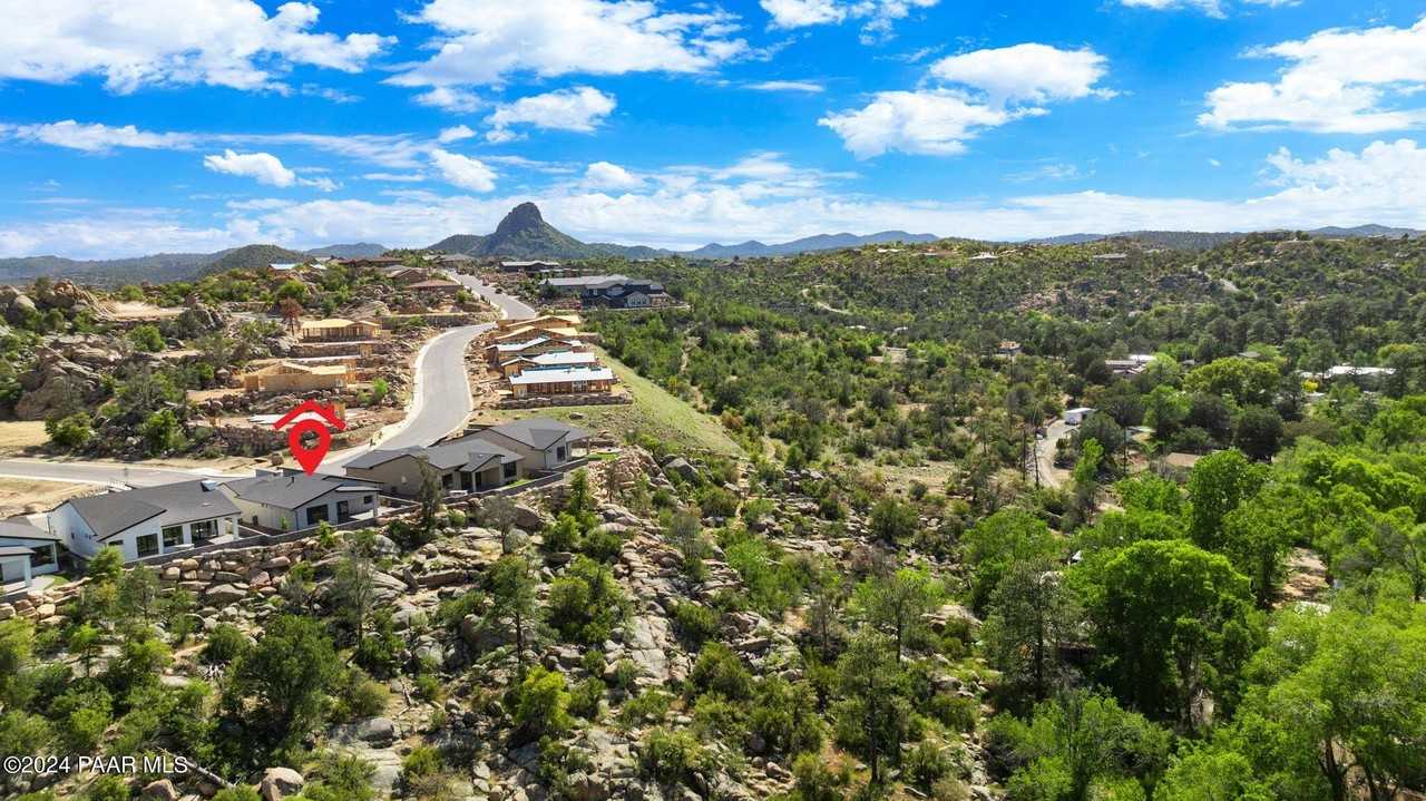 1328 Rockwood Dr - Photo 7 of 42