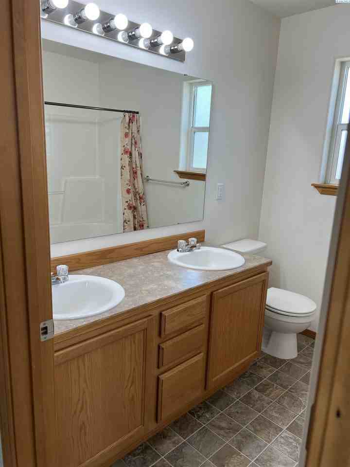 4519 Catalonia Dr - Photo 4 of 13