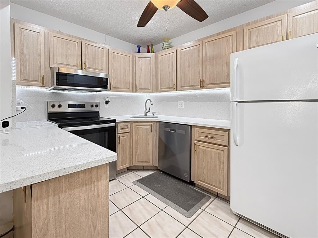 301 Knotty Pine Cir #D2 - Photo 4 of 20