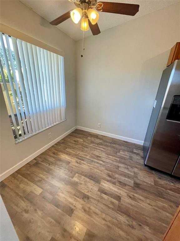 5512 Park Rd - Photo 4 of 19