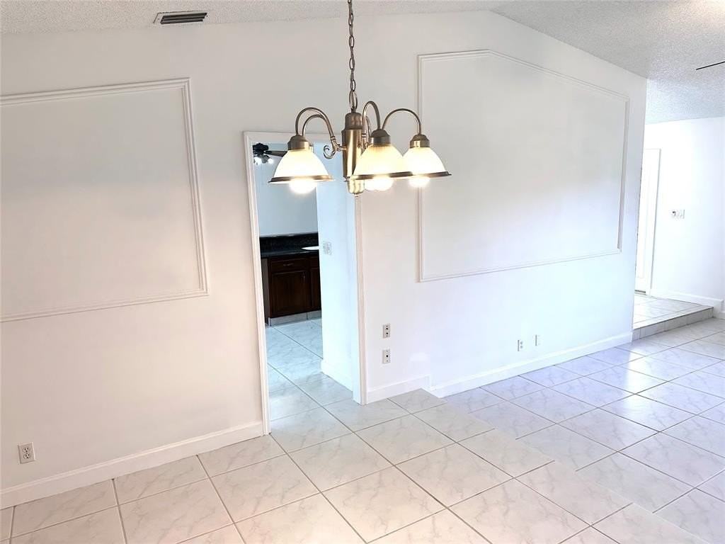 676 Nw 107th Ln - Photo 3 of 20