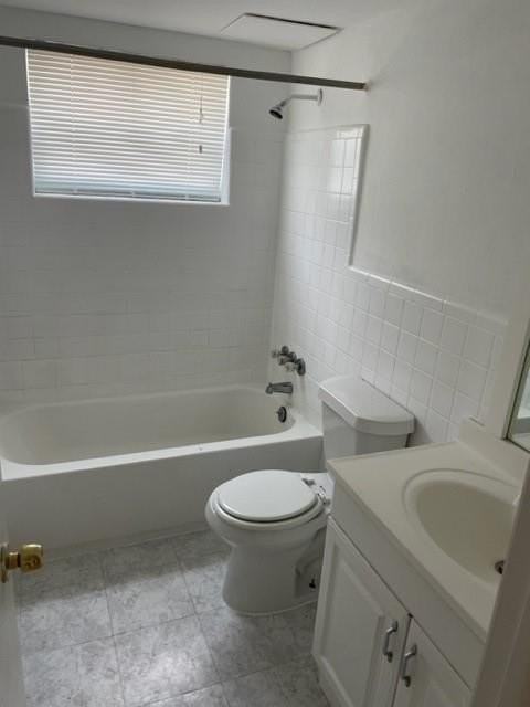 8502 Nw 35th St #1 - Photo 5 of 6