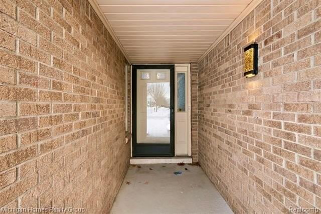 11415 Brougham Dr - Photo 4 of 48