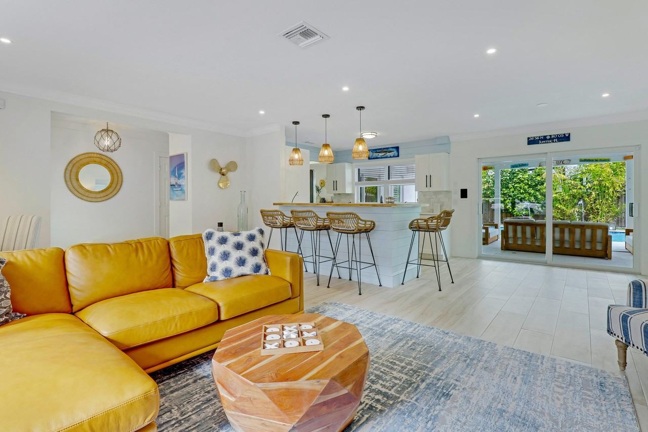 9 W Riverside Dr - Photo 6 of 39