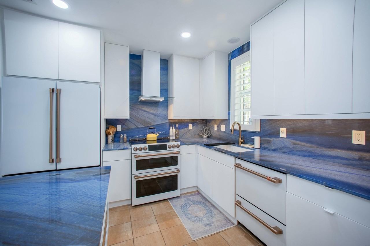 1970 S Dixie Hwy #R5 - Photo 4 of 15