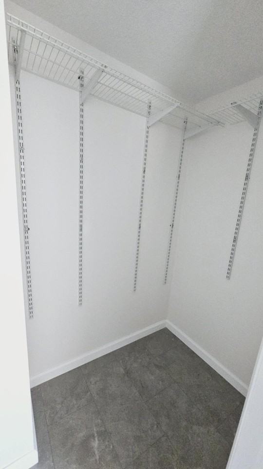 914 10th St #C - Photo 6 of 19