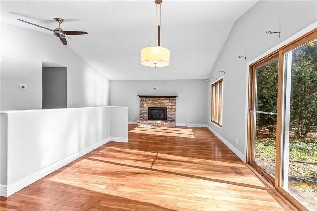 16405 13th Ave N - Photo 6 of 32