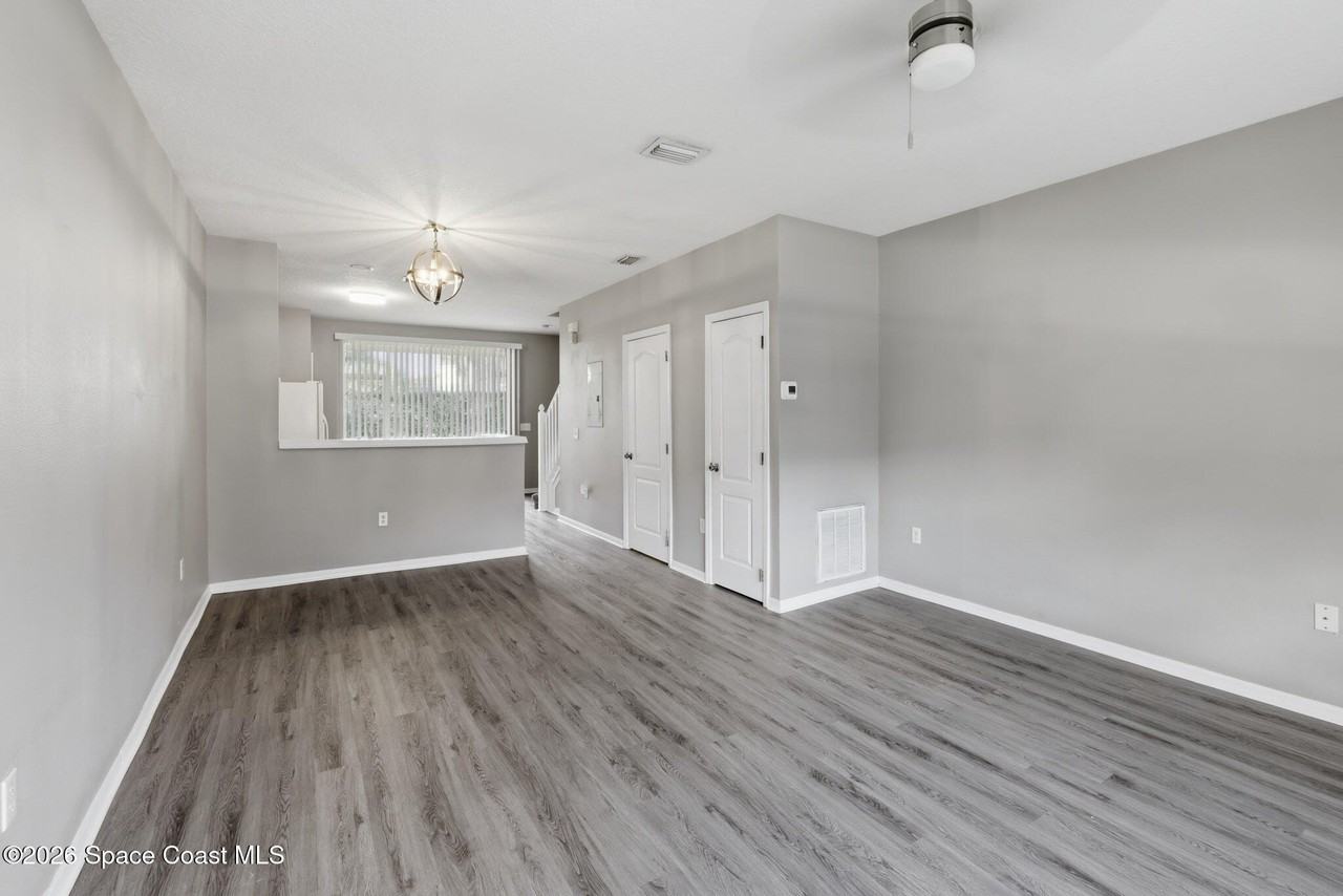 1368 Hampton Park Ln - Photo 4 of 32