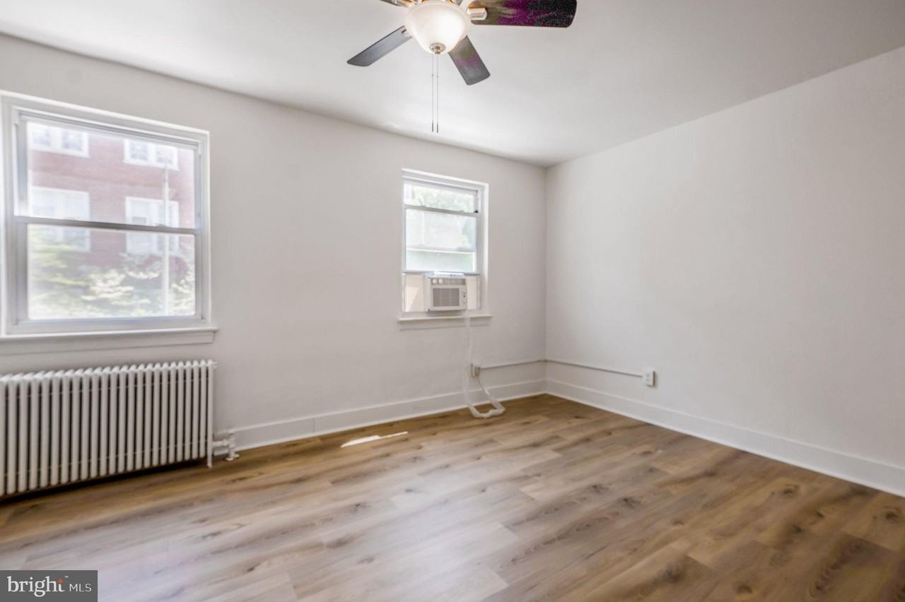 2538 9th St Nw Apt B #B - Photo 7 of 19