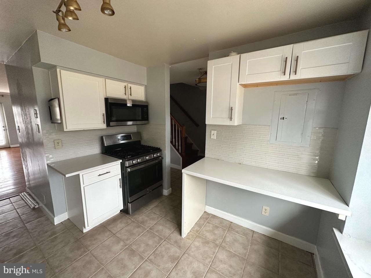 4033 Chesterwood Dr Unit 4033 #4033 - Photo 3 of 13