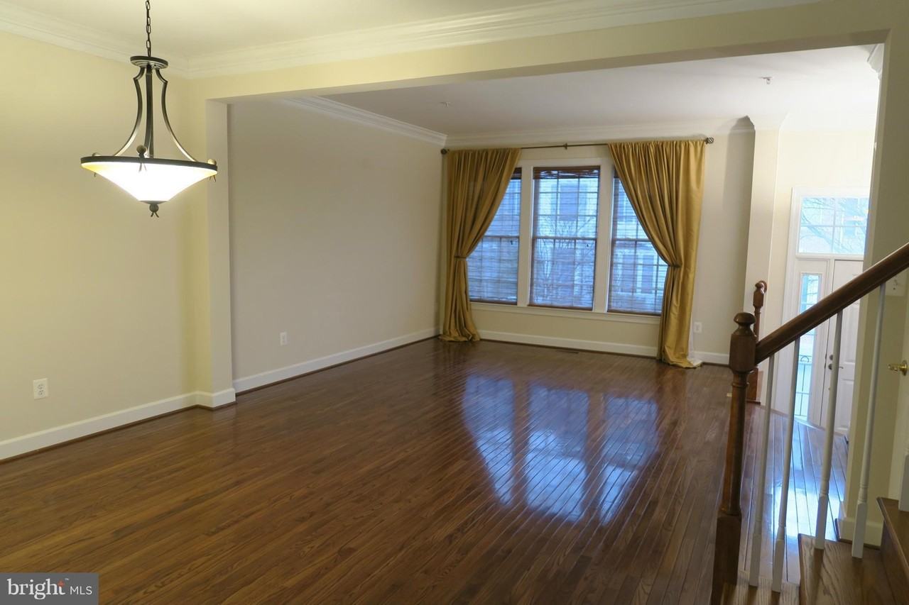 725 Ridgemont Ave - Photo 2 of 17