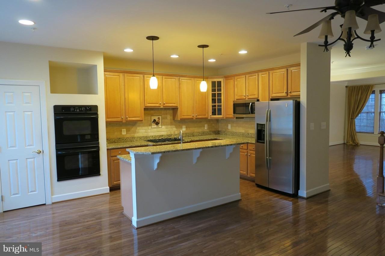 725 Ridgemont Ave - Photo 3 of 17