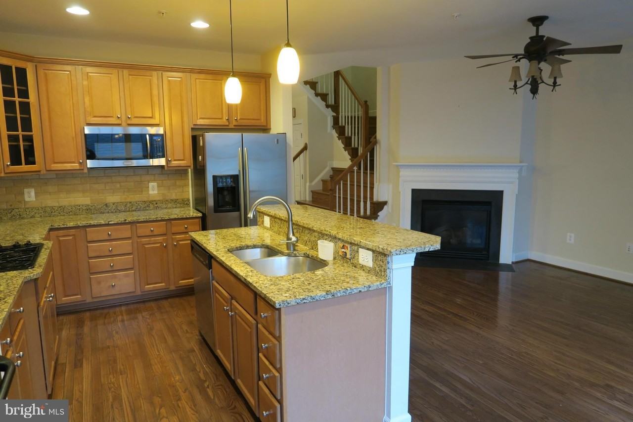 725 Ridgemont Ave - Photo 4 of 17