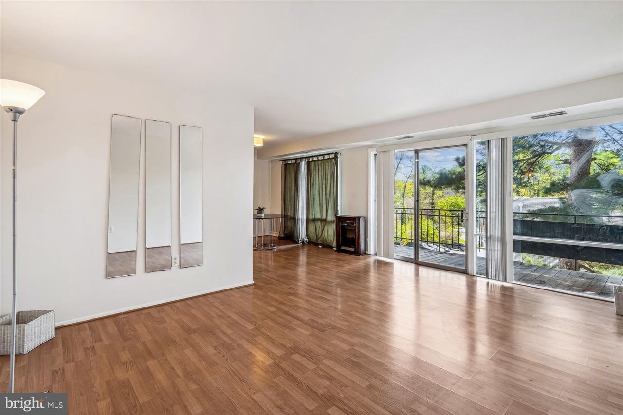 9274 Adelphi Rd Apt 202 #202 - Photo 2 of 25