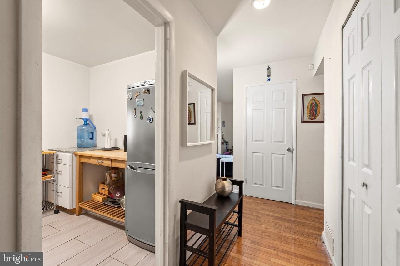 7244 Donnell Pl Apt D2 #D2 - Photo 2 of 25