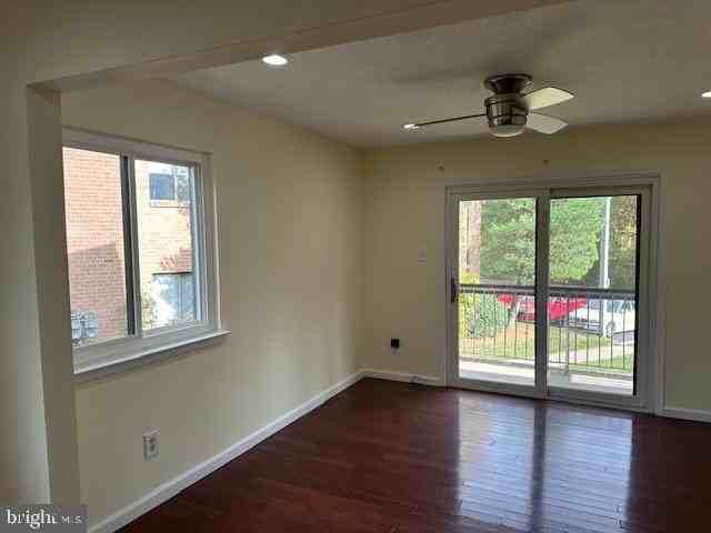 1001 Edison Glen Ter - Photo 5 of 7