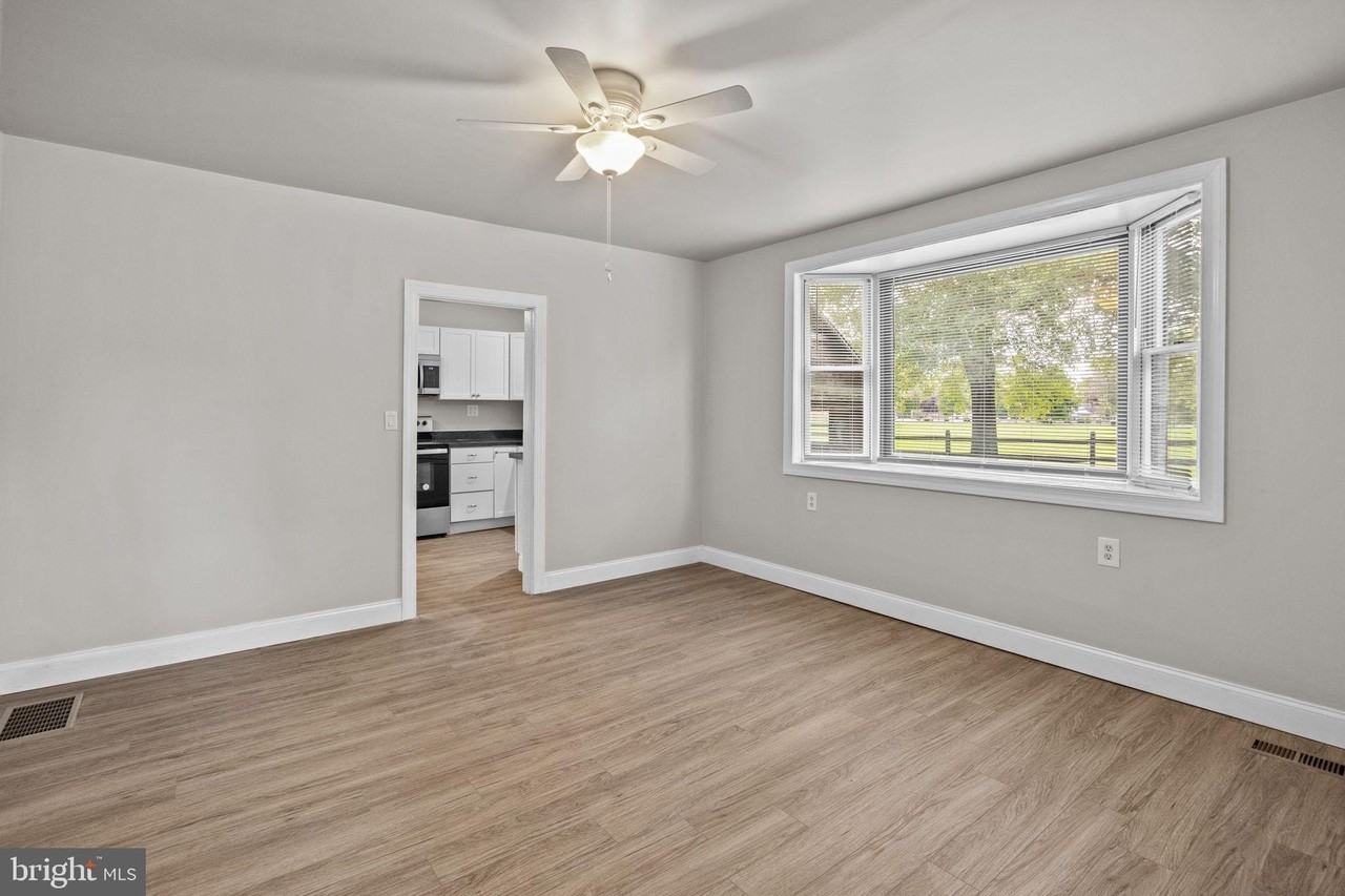 2555 Trenton Rd - Photo 5 of 28