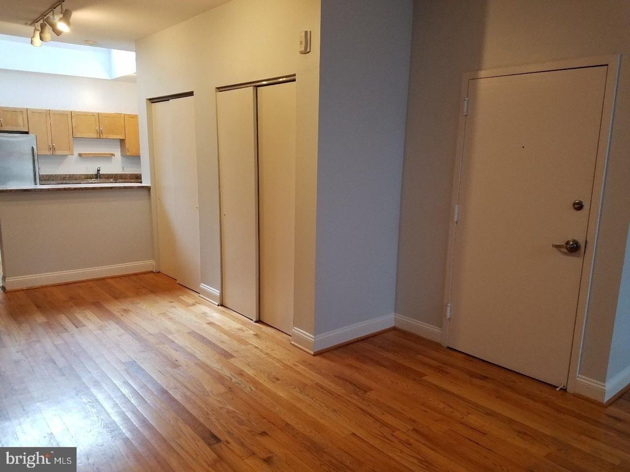 1046 S 13th St Unit 6 #6 - Photo 7 of 25