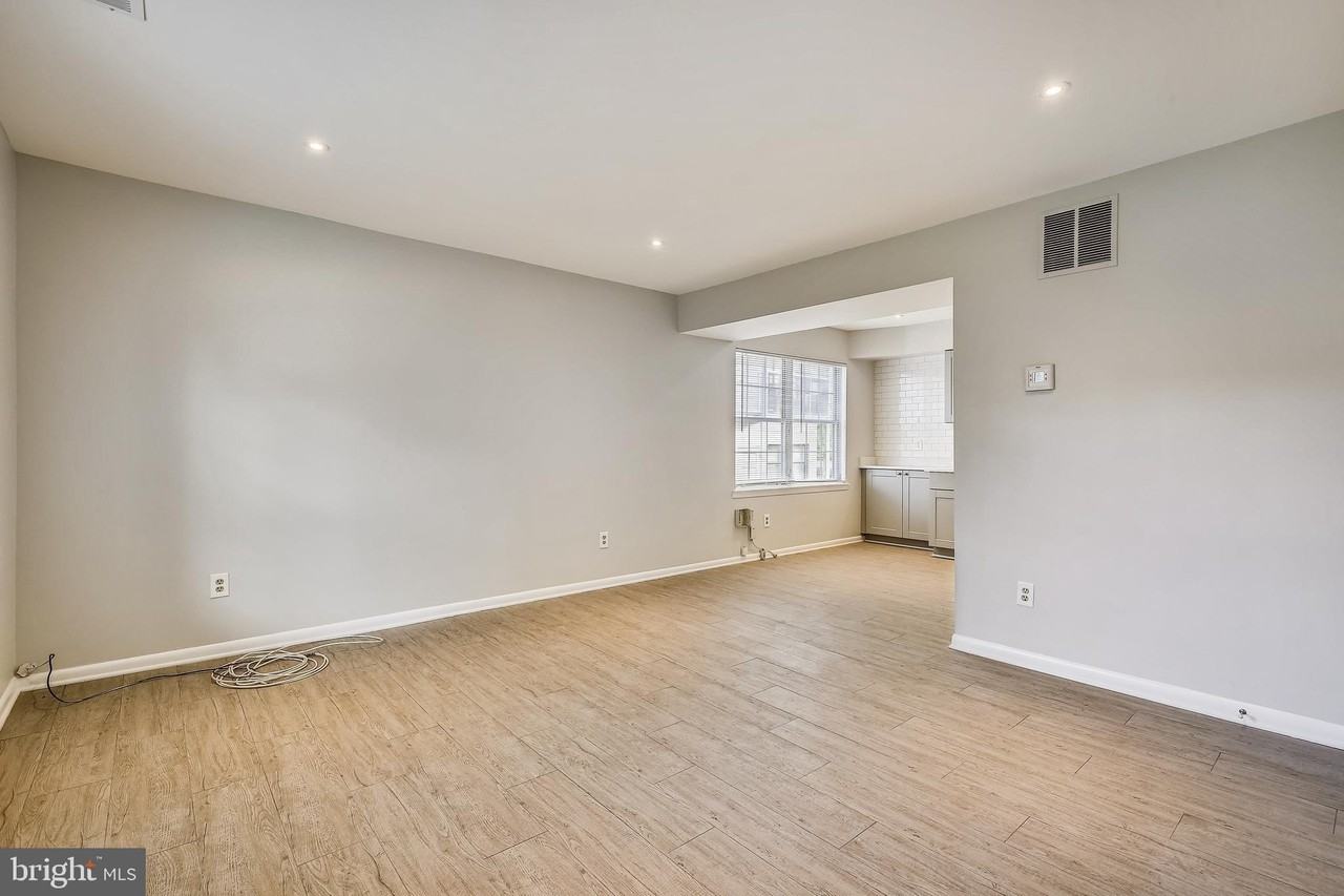 1820N N Barton St - Photo 7 of 26