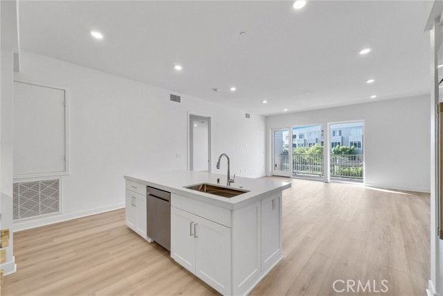 4302 Rivington - Photo 2 of 8