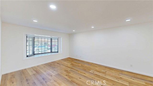 15772 Grey Oaks St - Photo 3 of 8