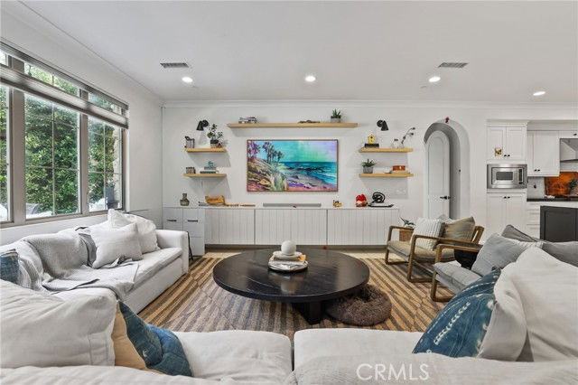 7 Sunset Cv - Photo 3 of 8