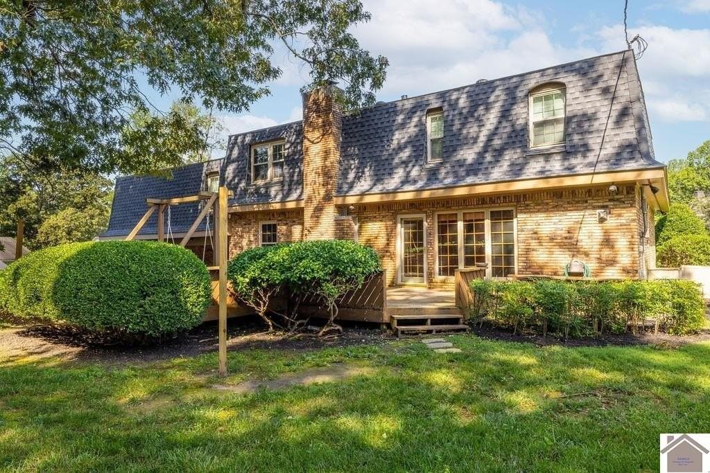 51 Martin Cir - Photo 3 of 47