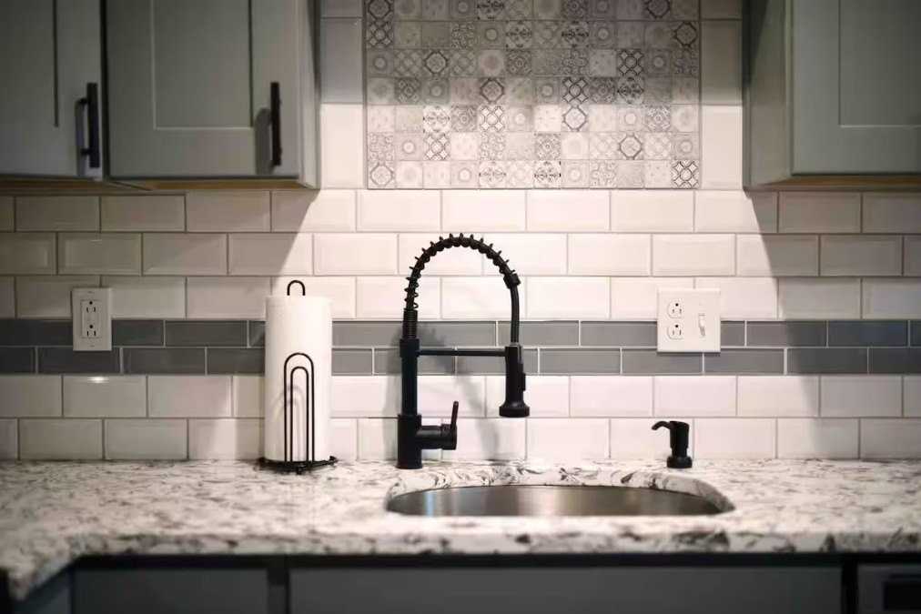 155 Labelle St #2 - Photo 4 of 22