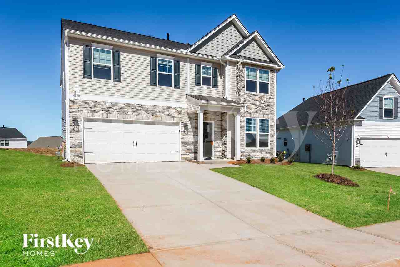 1104 Mission Hill Ln - Photo 2 of 16