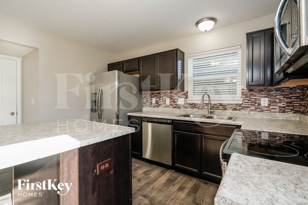 6435 Ault Pl - Photo 6 of 15