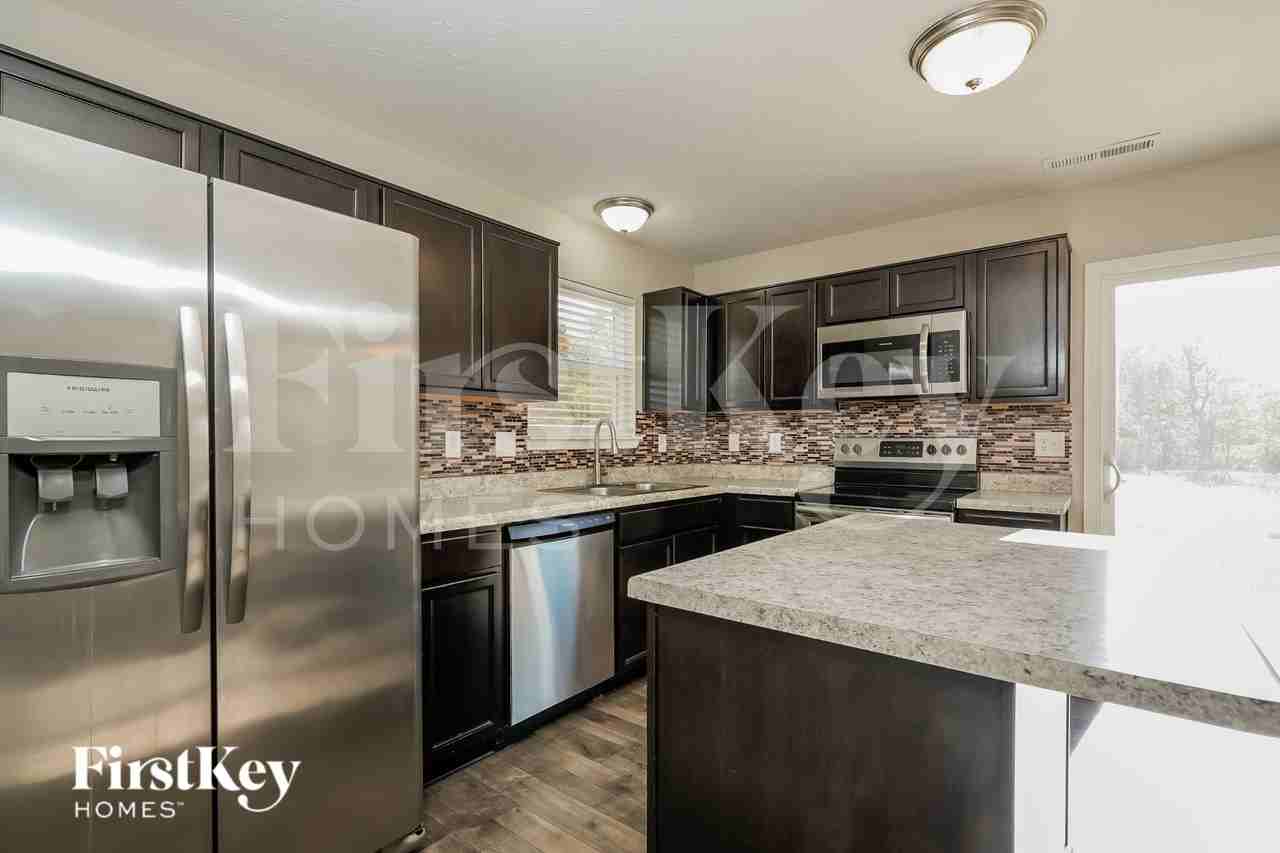 6435 Ault Pl - Photo 7 of 15