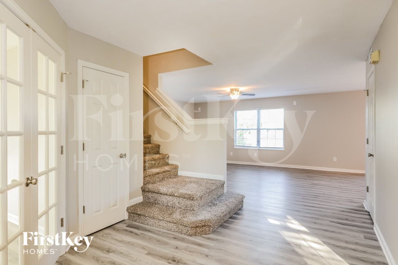 6868 W Odessa Way - Photo 2 of 18