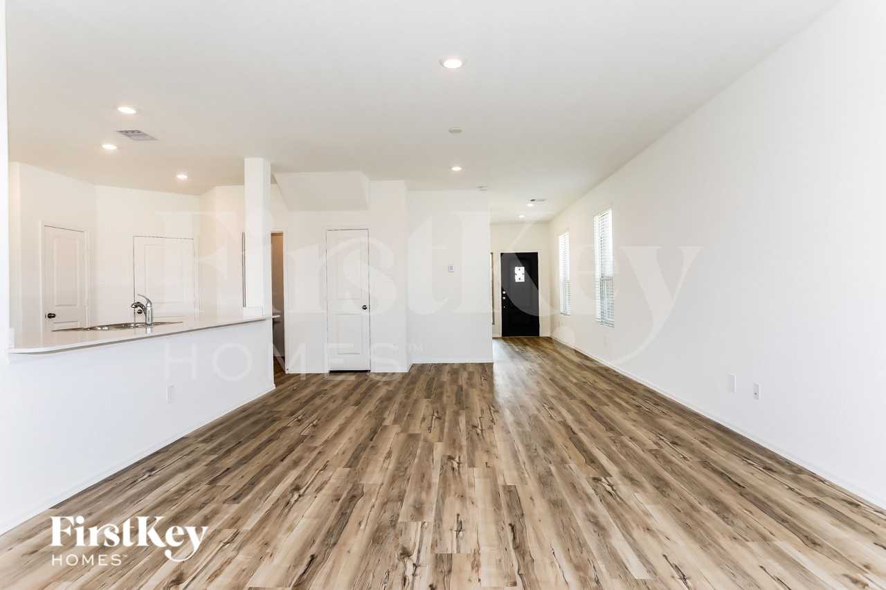 23926 Lakota Canyon Dr - Photo 3 of 15