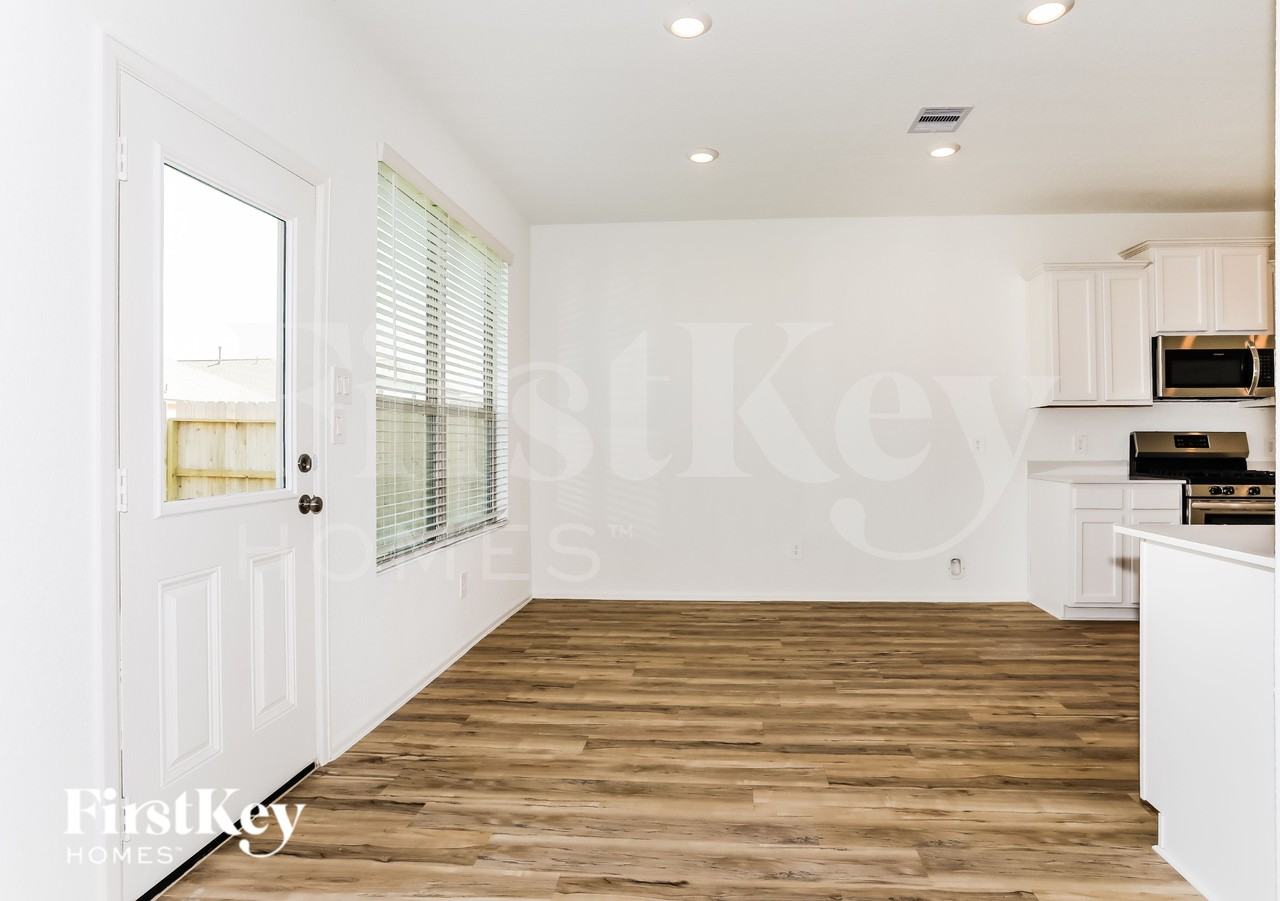 23926 Lakota Canyon Dr - Photo 4 of 15