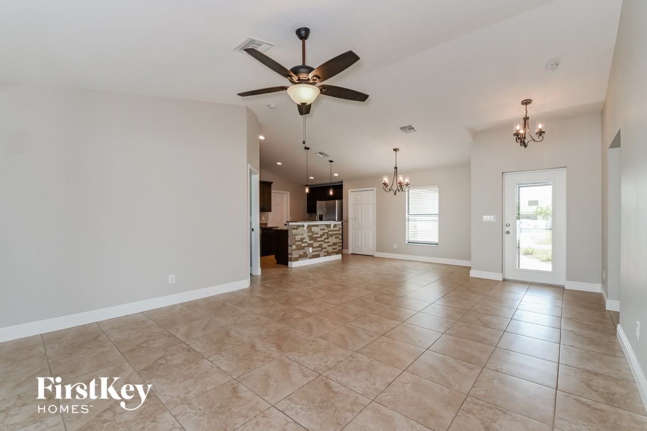 1806 Ne 2nd Ave - Photo 2 of 15