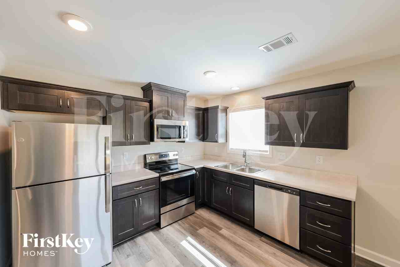 6017 73rd Pl E - Photo 6 of 15