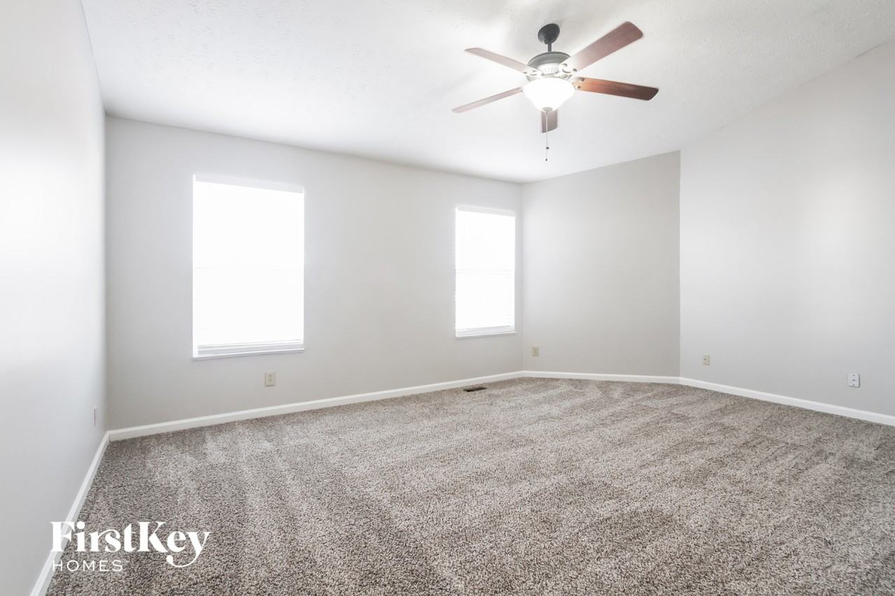 5871 Marco Ct - Photo 5 of 15