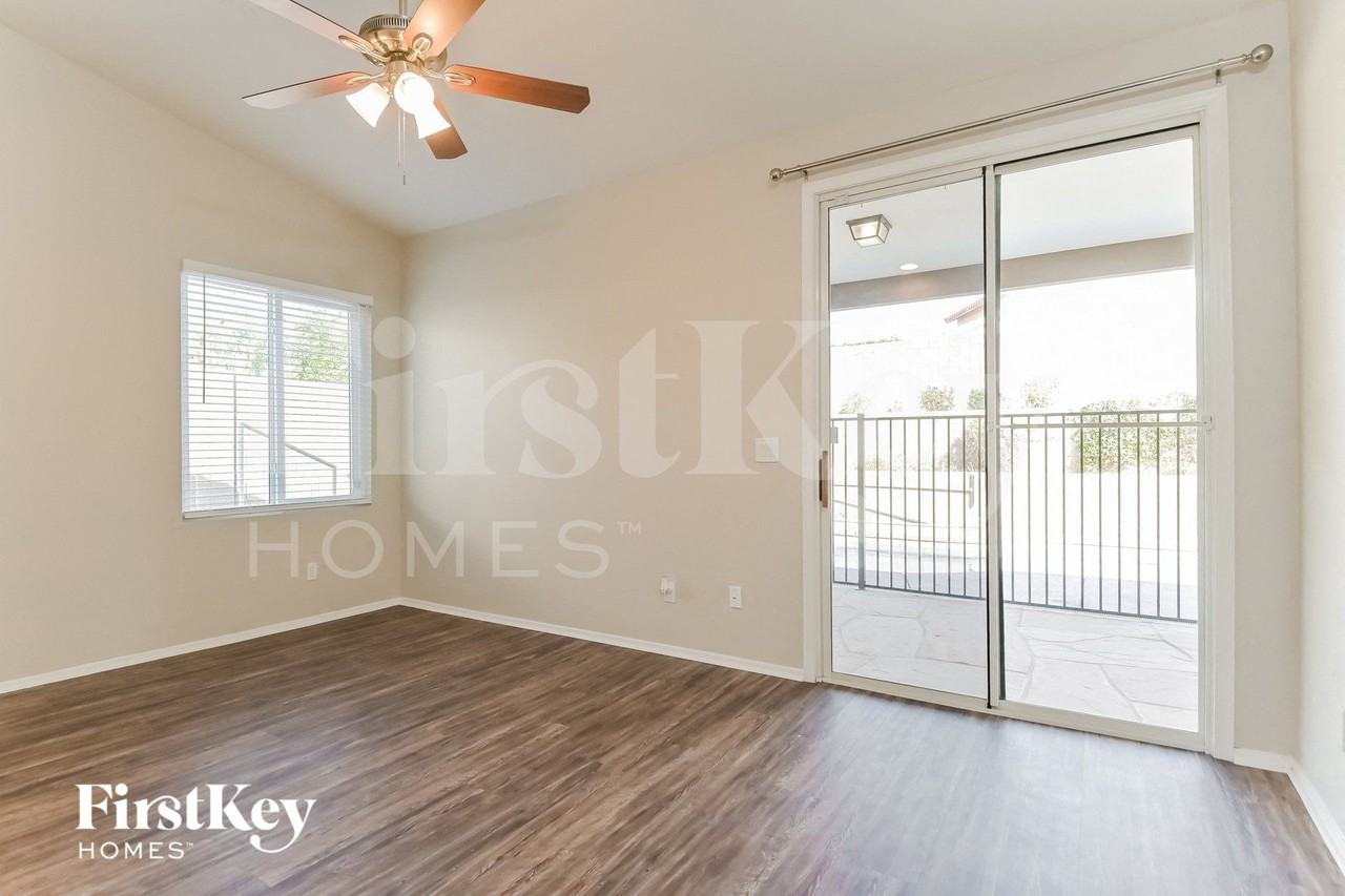 2920 W Calle Lucinda - Photo 7 of 15