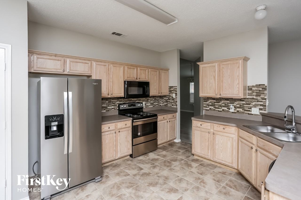 433 Asbury Dr - Photo 7 of 15