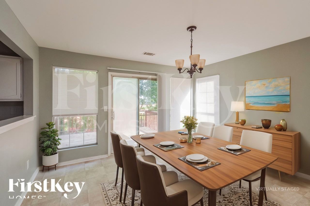 1240 Woodstream Dr - Photo 3 of 18