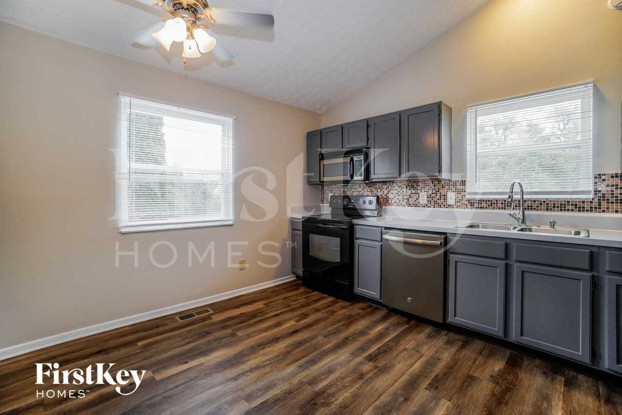 2872 Creith Ct - Photo 6 of 15