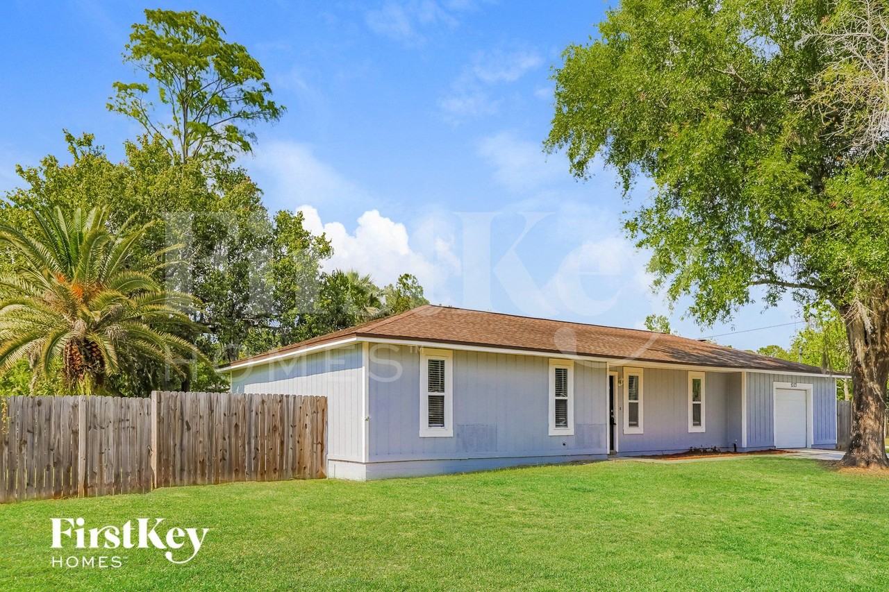 5323 Thoroughbred Blvd - Photo 2 of 14